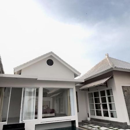 Villa Gong Umara Canggu Bagian luar foto